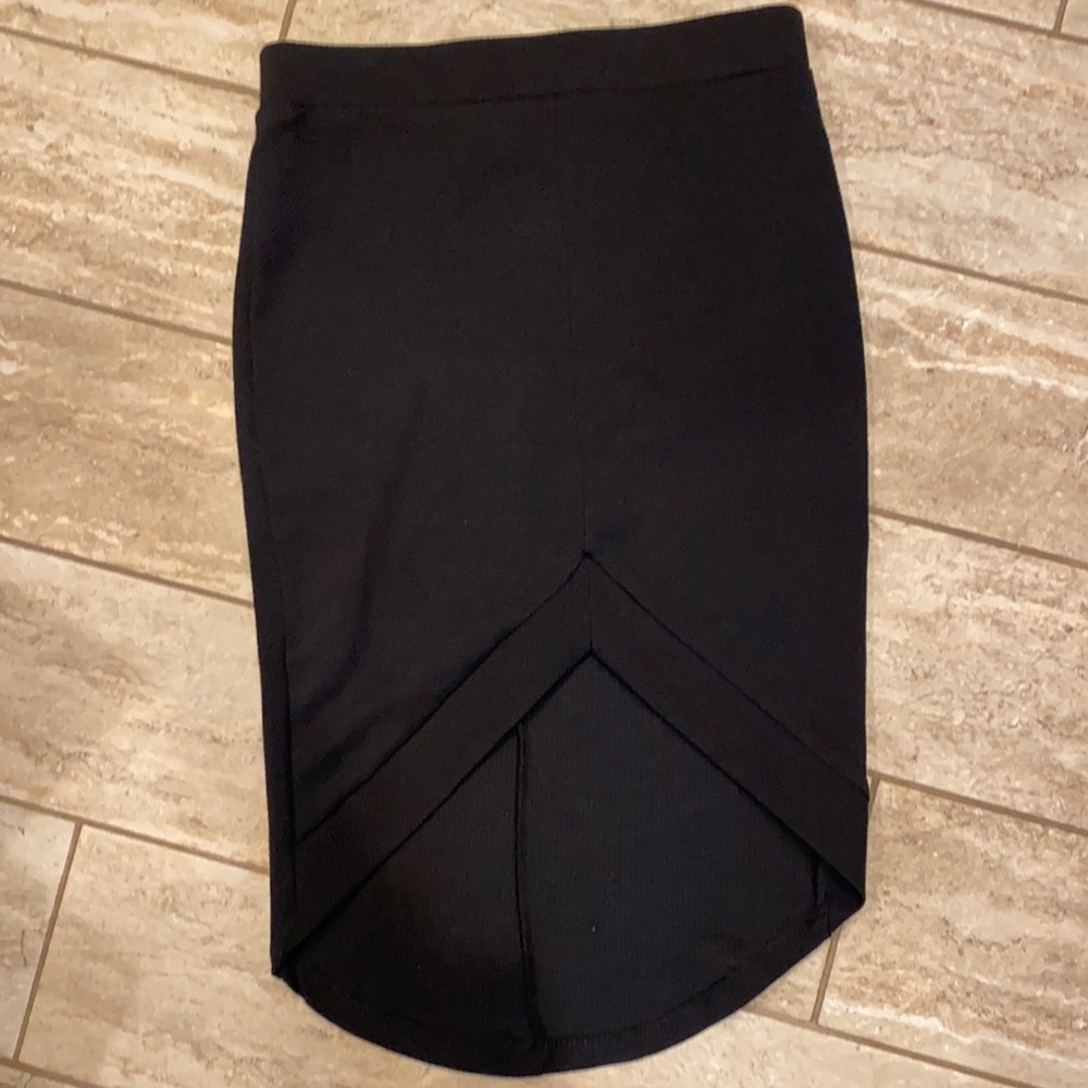 Black pencil skirt! Worn once!